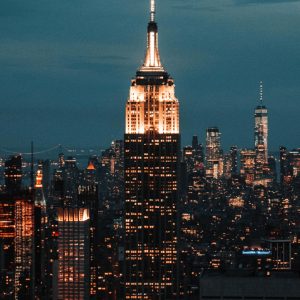 Empire State en azul y ámbar